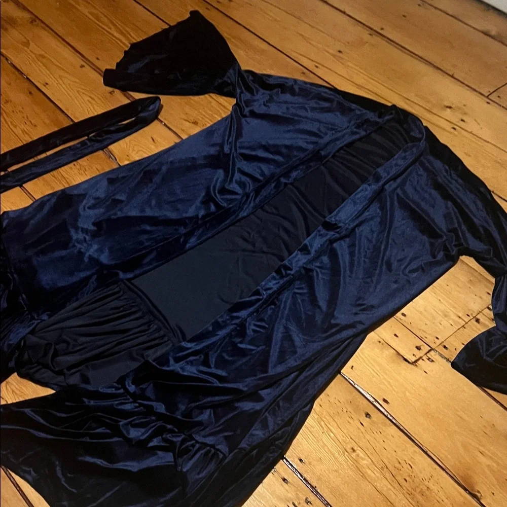 Navy Blue Velvet Robe or Costume - Picture 5 of 5